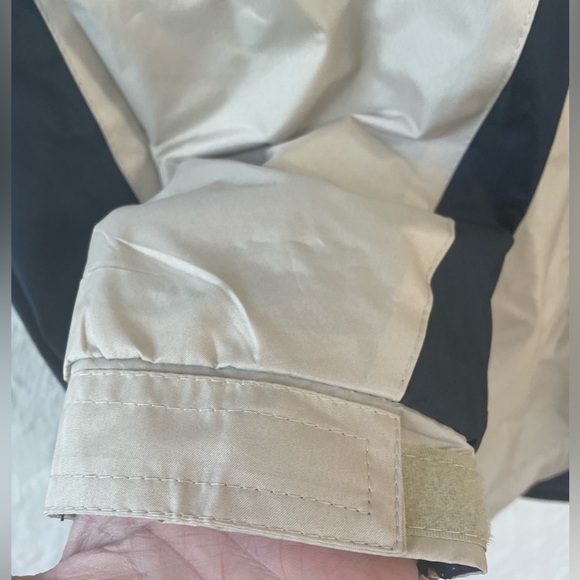 Bethany Beach Delaware men’s tan/navy full zip windbreaker with hood; XL - Picture 5 of 11